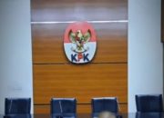 KPK Geledah Rumah Mantan Gubernur Jabar