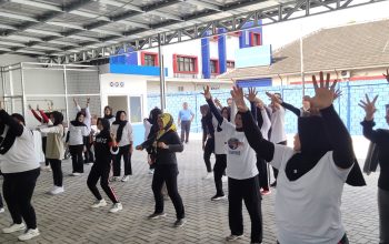 Jaga Kebugaran Relawan SPPG Panglayungan Gelar Senam Sehat