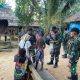 Mempererat Hubungan Dengan Masyarakat, Satgas Yonif 403/WP Laksanakan Anjangsana Di Bustop, Distrik Jair