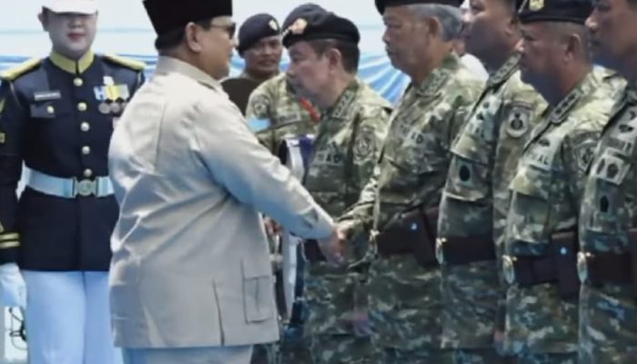 Presiden Prabowo Anugerahi Eks Pangkostrad H Bibit Waluyo Pangkat Bintang 4