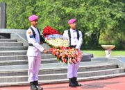 Yonmarhanlan V Ikuti Ziarah Rombongan dalam Rangka Peringatan Hari Armada RI ke 80 Tahun