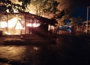 Kebakaran Hanguskan Komplek Kios Baju Pasar Pagi Pemalang, Kerugian Ditaksir Miliaran Rupiah