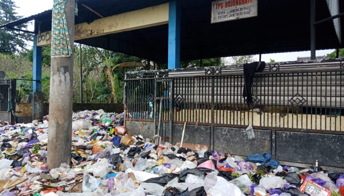 TPS Bojongbata Jadi Sumber Bau Menyengat Saat Hujan, Warga Geram: “Seperti Dibiarkan”