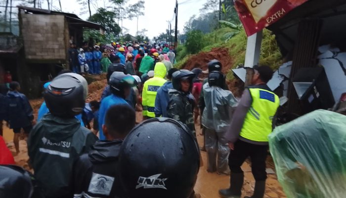 Tanah Longsor Timpa Rumah Warga di Desa Jojogan Pemalang, Seorang Anak Meninggal Dunia
