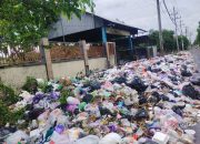 Tumpukan Sampah Mengular di TPS Bonjongbata Tepatnya di Jalan Karimata, Keadilan Lingkungan Kini Tiba di Dekat Rumah Bupati
