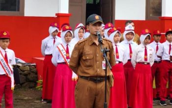 Kades Beluk Beri Teladan Disiplin, Kepemimpinan Hadir di Tengah Warga