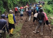 Gotong Royong Serentak Tangani Dampak Pasca Bencana di Kecamatan Watukumpul