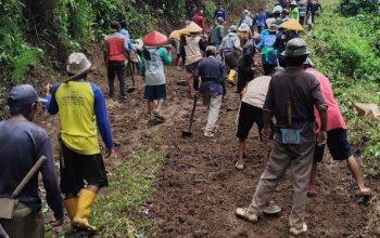 Gotong Royong Serentak Tangani Dampak Pasca Bencana di Kecamatan Watukumpul