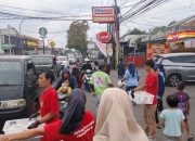 Semarak Ramadan Relawan SPPG Panglayungan Gelar Bagi Bagi Takjil