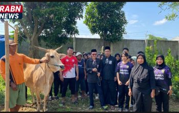 Ketua PSHT Cabang Pemalang Pusat Madiun Slamet Efendi,S.E.,M.M Serahkan Satu Ekor Sapi Kurban di Padepokan Mandala Kalimas, Wujud Penguatan Nilai Sosial Keagamaan