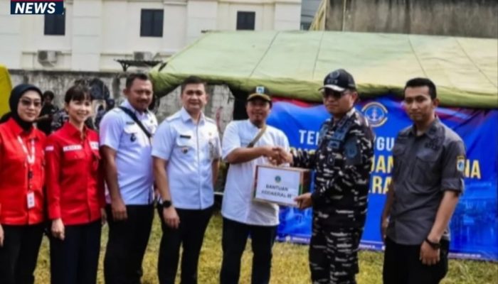 Komandan Kodaeral III Tinjau Korban Kebakaran Kemayoran, Salurkan Bantuan Kemanusiaan