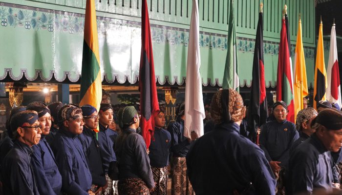 Semangat Lampah Budaya Mubeng Benteng Tahun 2026