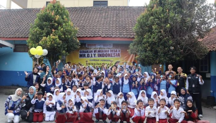 Khrisna Agung Pilih Mengabdi di Tengah Liburan, Mahasiswa UMS Bergabung dalam Gerakan Mengajar Desa