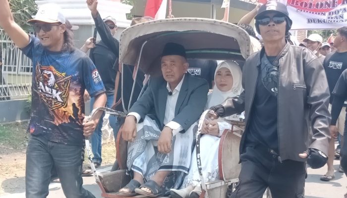 H. Hasan Bisri Resmi Mendaftar Calon Kepala Desa Kedungbanjar, Diantar Ribuan Pendukung