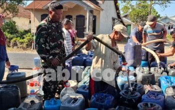 Kodim 0711 Pemalang Salurkan Bantuan Air Bersih untuk Warga Gombong yang Terdampak Kekeringan
