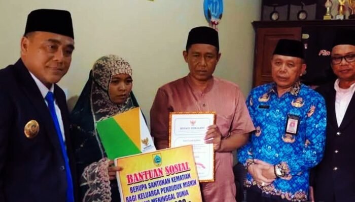 TIGA JUTA TAK MENUTUP LUKA: PLT BUPATI PEMALANG NURKHOLES DITANTANG BERANI EVALUASI KEPALA SEKOLAH!